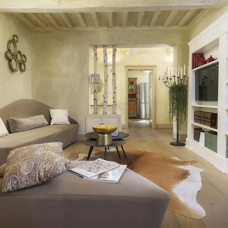 Villa La Dama Del Bosco 8&3, Emma