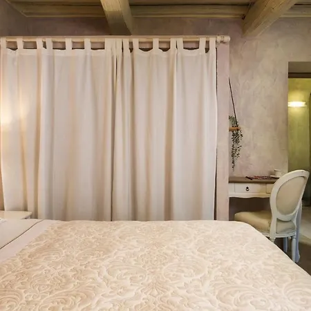Villa La Dama Del Bosco 8&3, Emma